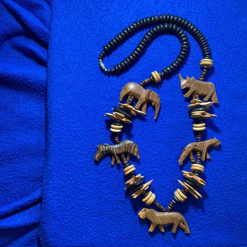 Vintage African Animal Carved Wood Bead Necklace 15 inch 1960s-80s